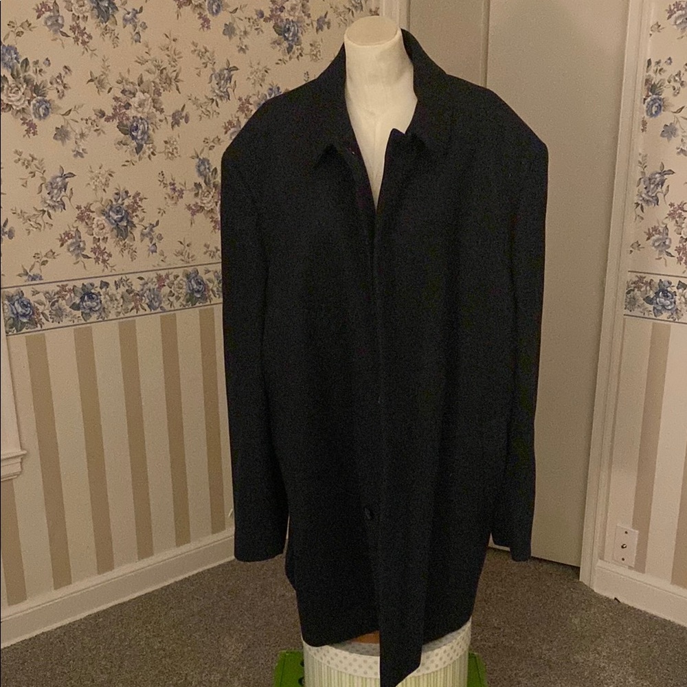 Excellent condition Jean-Paul Germain Paris men’s overcoat in 56R.